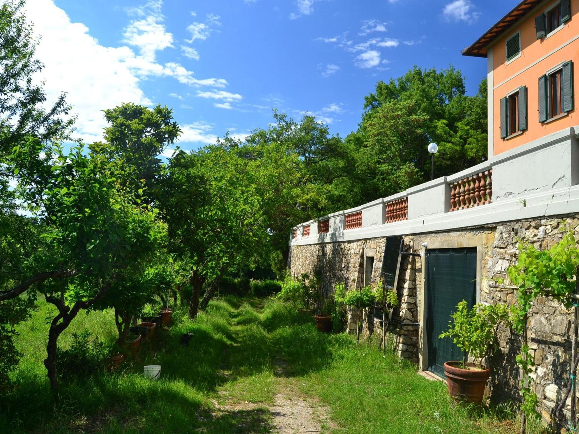 Lovely Holiday Home In Montefiridolfi With Hill View Dış mekan fotoğraf